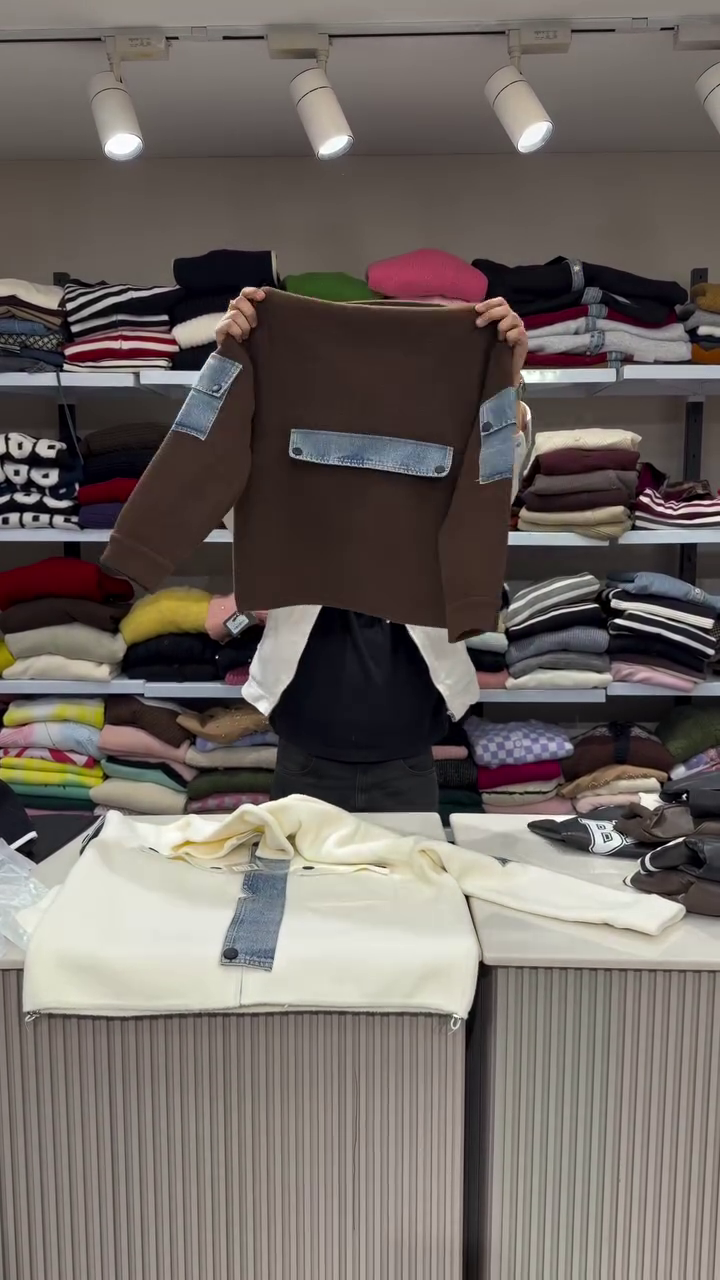 Contrast Denim-Patch Cropped Jacket