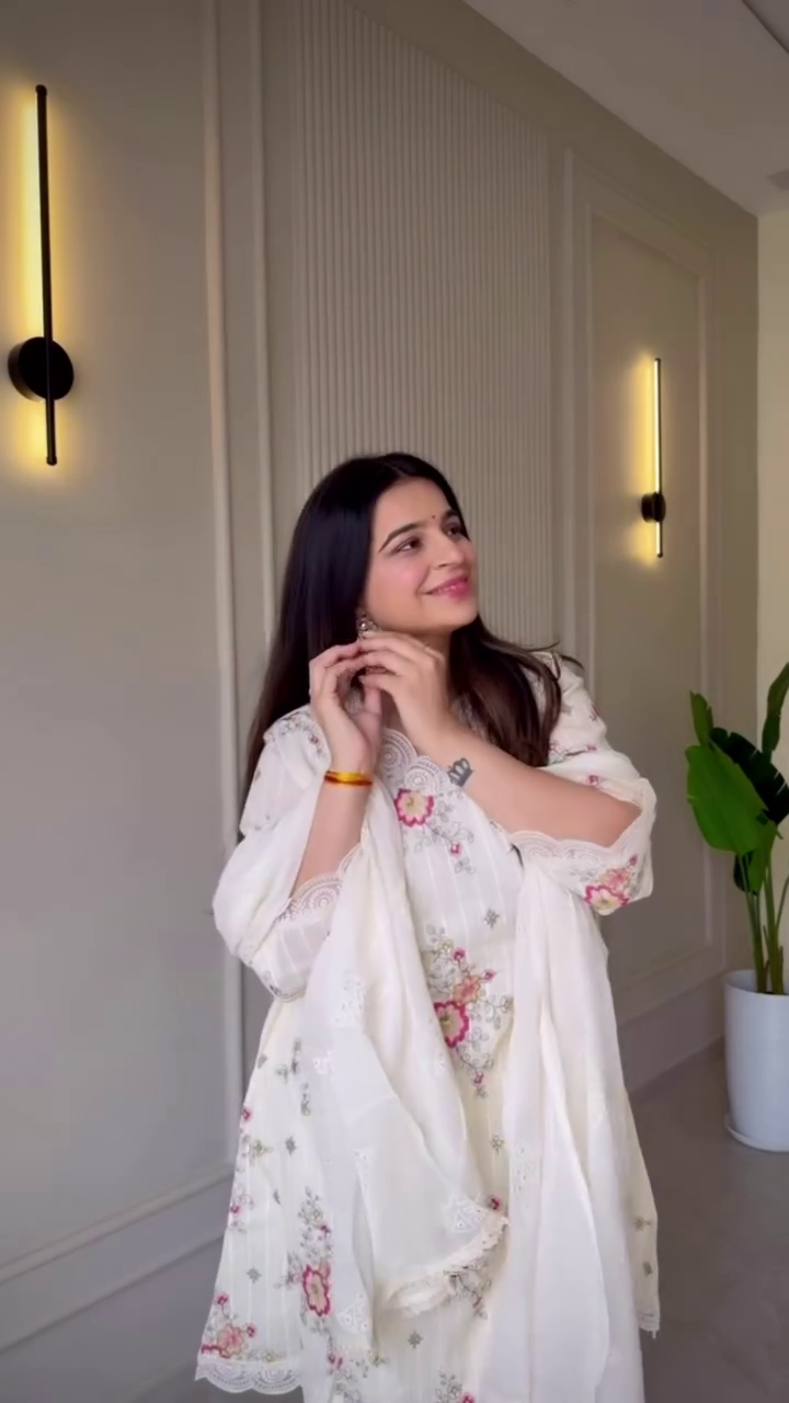 Ivory Floral Embroidered Kurti