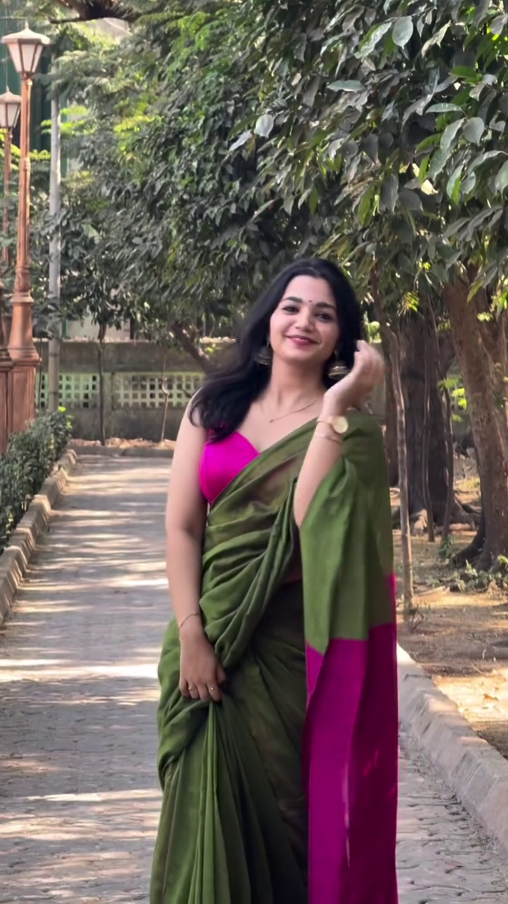 💚 Olive Glow Saree