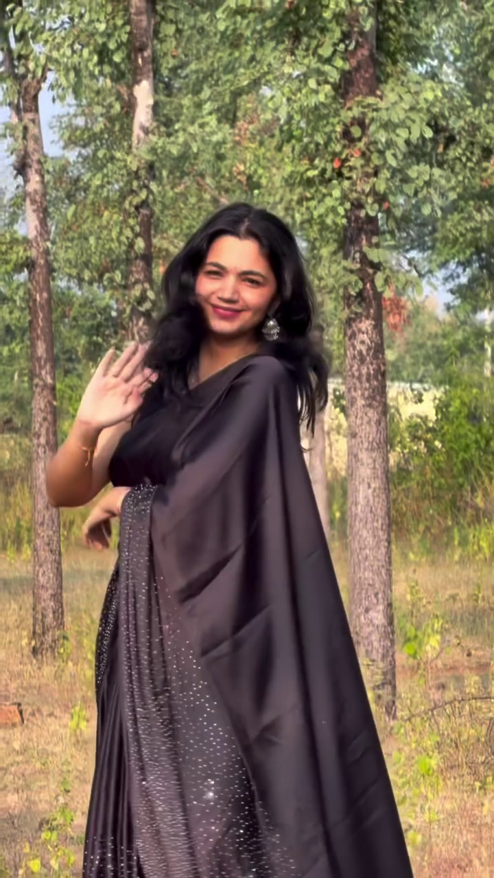 Midnight Sparkle Saree – Effortless Glam Elegance