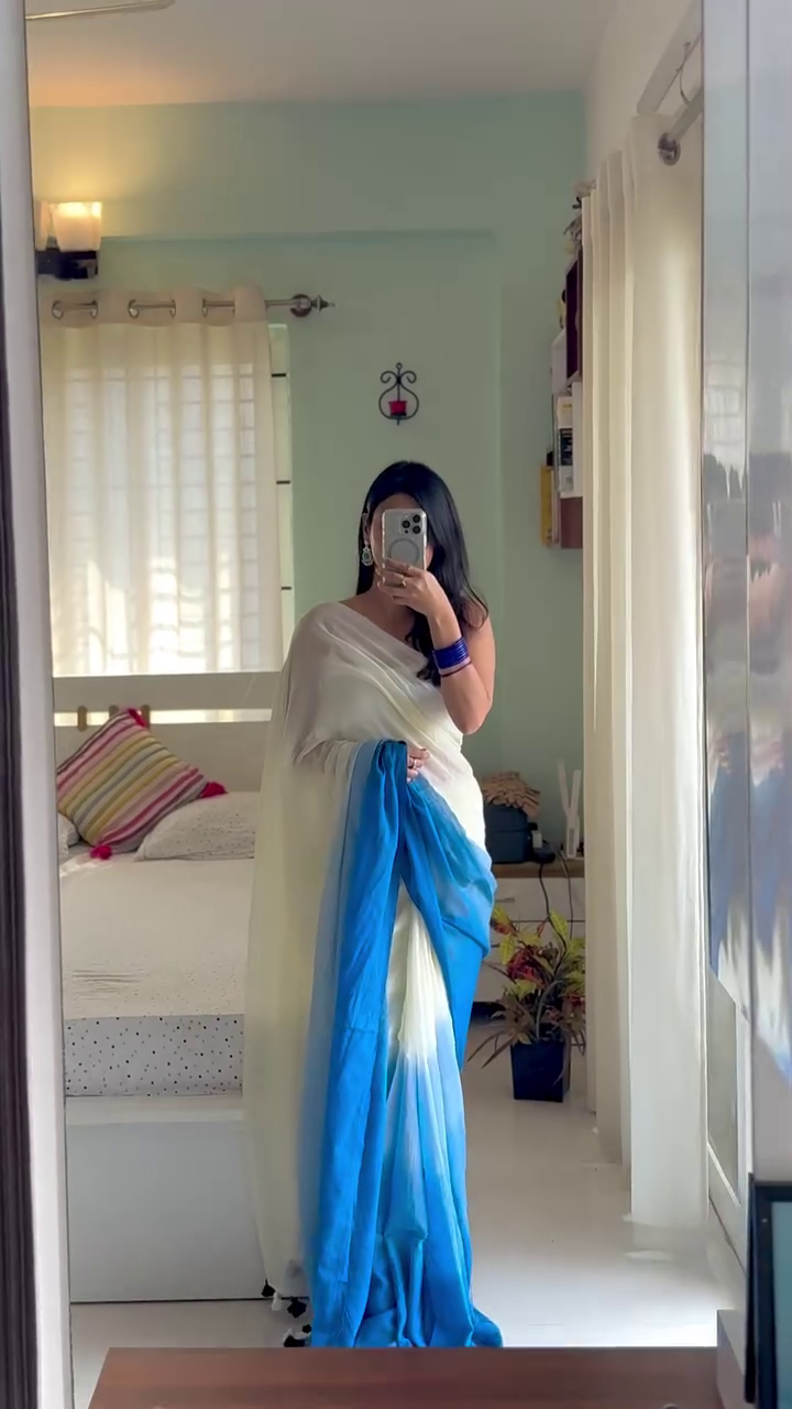 Elegant White Floral Saree – Timeless Grace with a Modern Touch