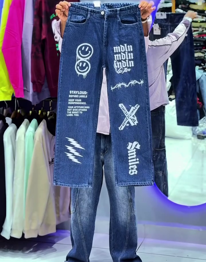 Premium Graphic Baggy Jeans