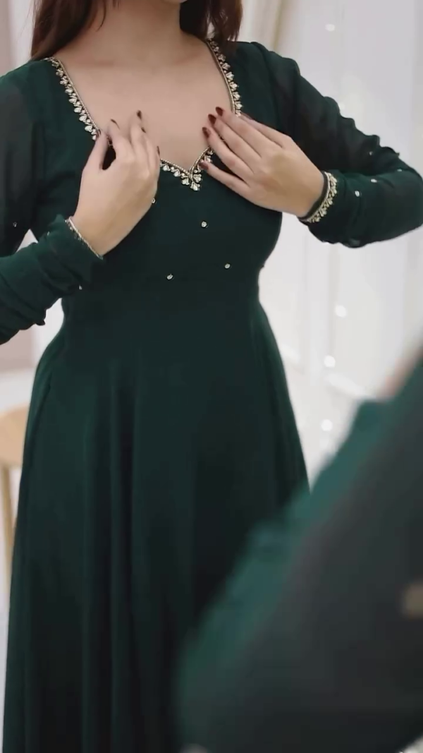 Beautiful trending new design Georgette Gaun and pent with dupatta set for women - Image 4